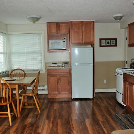 Windrifter Resort Wolfeboro Room photo