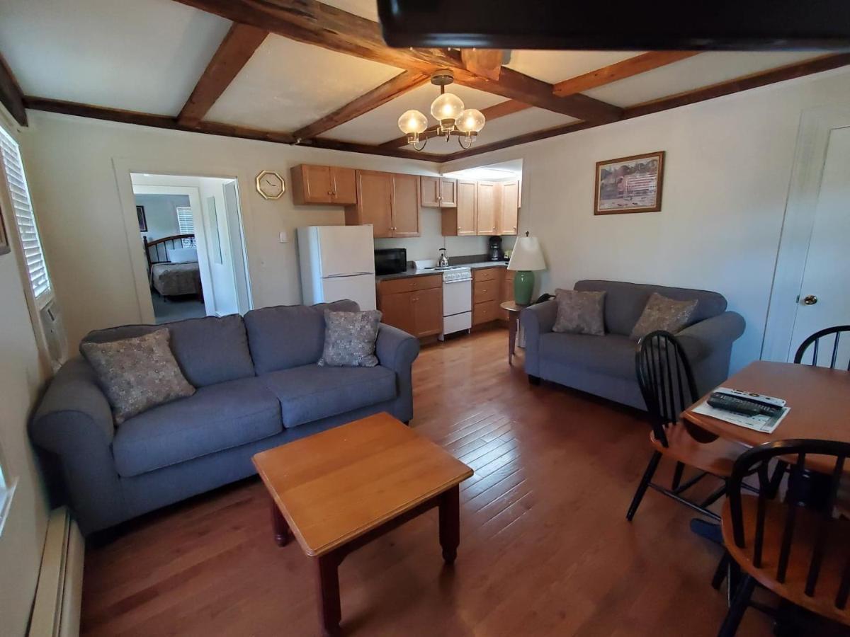 Windrifter Resort Wolfeboro Exterior photo