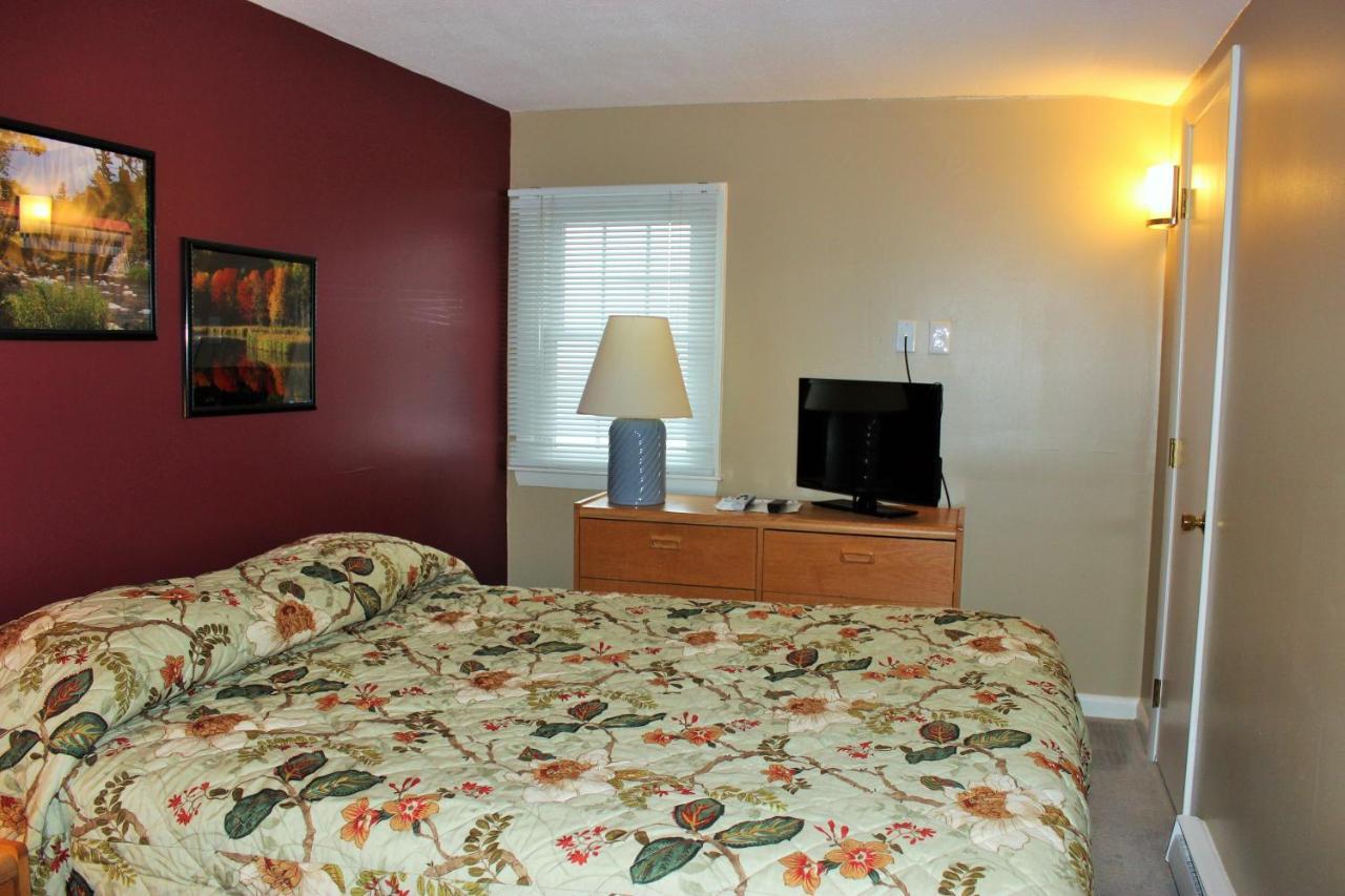 Windrifter Resort Wolfeboro Exterior photo