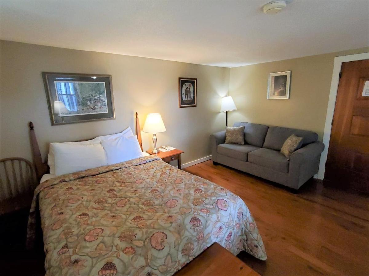 Windrifter Resort Wolfeboro Exterior photo
