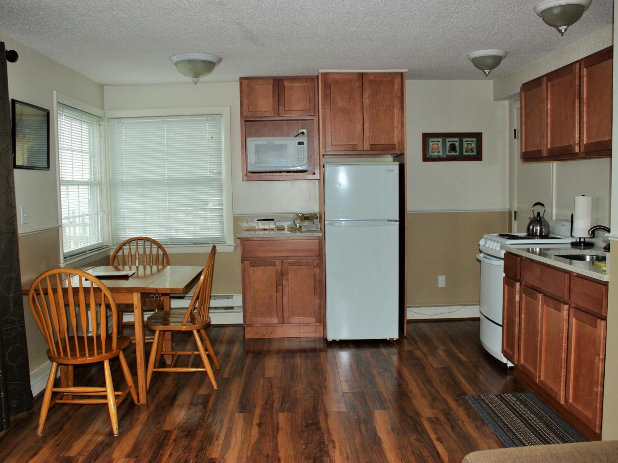 Windrifter Resort Wolfeboro Room photo