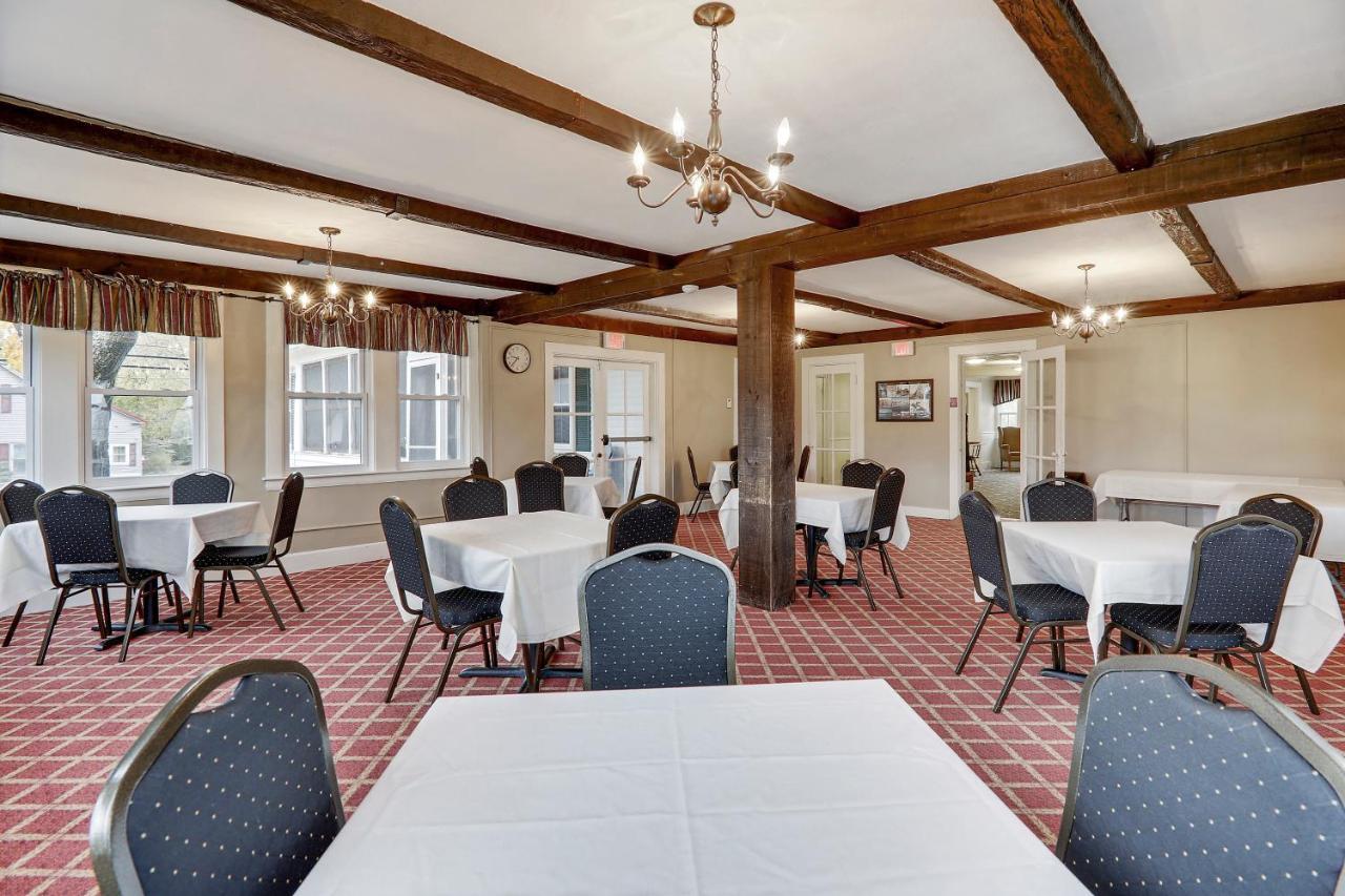 Windrifter Resort Wolfeboro Exterior photo